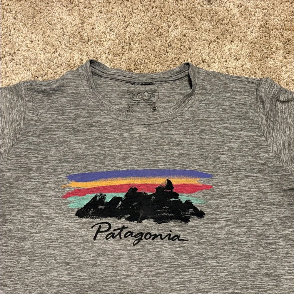 Patagonia Women's Capilene Cool Daily Graphic Short-Sleeve Shirt - Picture 3 of 5